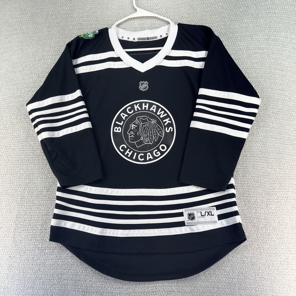 NHL Chicago Blackhawks Hockey Jersey Youth L/XL Black White 2019 Winter Classic